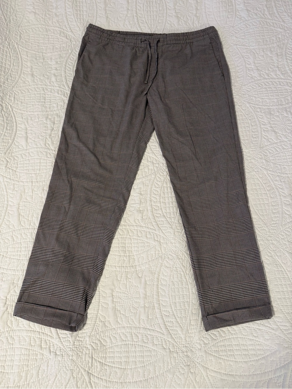 H&M Women’s Black and Brown Plaid Casual Pants